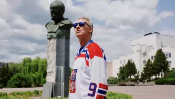 «Хотілося б мати хокеїстів, яких впізнають в метро»: спортивний директор ФХУ згадав приїзд Гашека до України