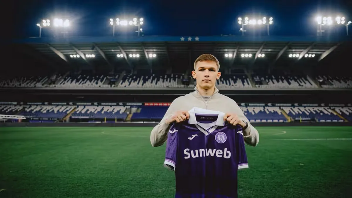 Сікан офіційно змінив клубну прописку: колишній форвард Шахтаря виступатиме у відомій європейській команді