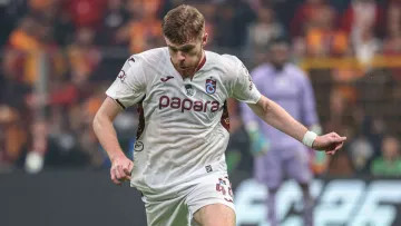 «За ним стежать із АПЛ»: турецький журналіст вражений виступом українського гравця Трабзонспору з Галатасараєм