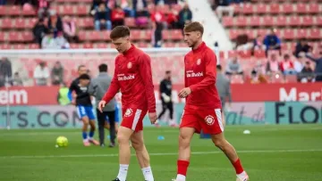 Згадали «Малюка Йоду» і Санта Клауса: Ванат і Циганков взяли участь у незвичному челенджі від Жирони