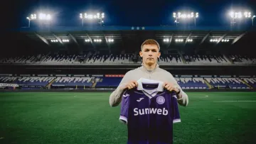 Сікан офіційно змінив клубну прописку: колишній форвард Шахтаря виступатиме у відомій європейській команді