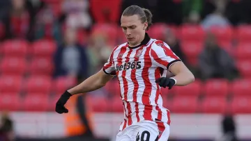 Таловєрова визнали найкращим гравцем матчу Кубка Англії: відео оригінального нагородження гравця Сток Сіті