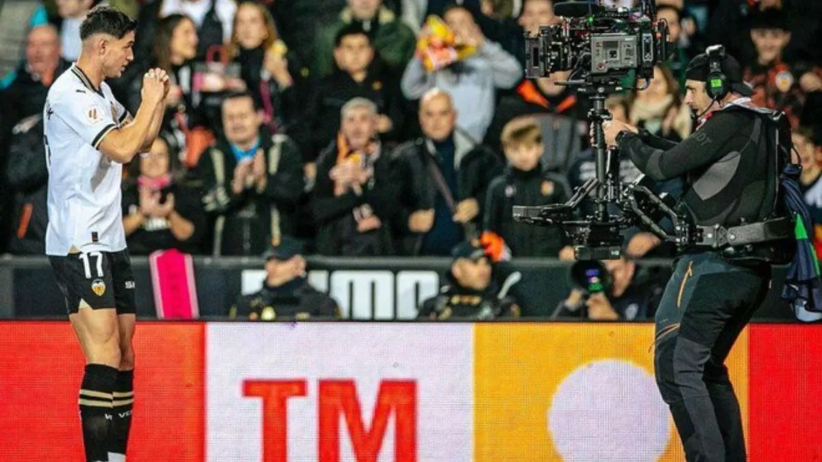 «Я впевнений, що Яремчук буде рости»: тренер Валенсії відреагував на дебютний гол Романа в Ла Лізі