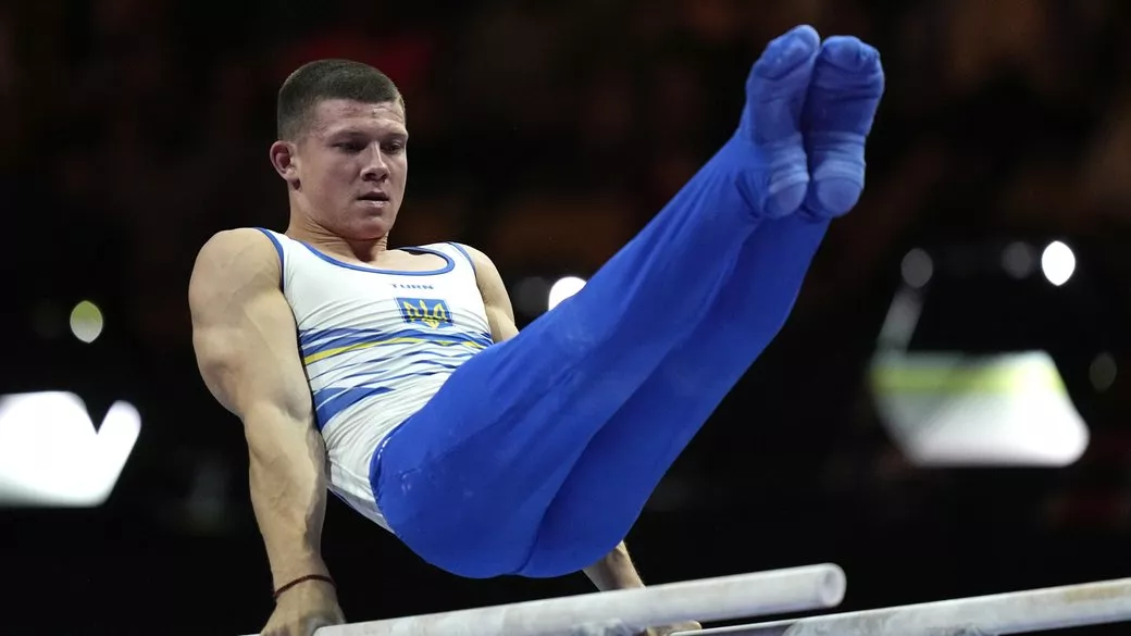 Останній фінал України на ЧС-2023 з гімнастики: Ковтун зупинився за два кроки від медалі на паралельних брусах