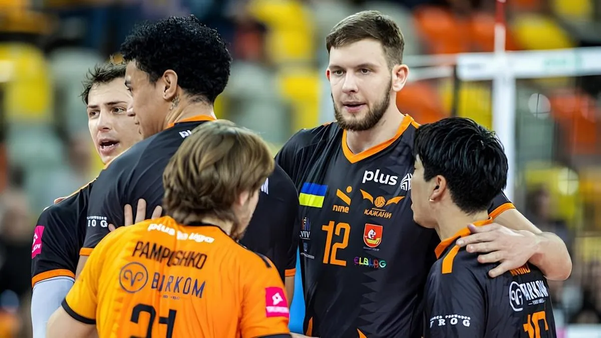 ‎Барком-Кажани програли аутсайдеру чемпіонату Плюс-ліги та опинилися за крок від вильоту: турнірна таблиця