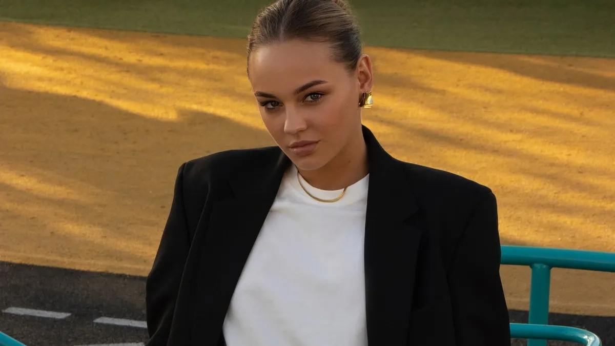 Стиль і вишуканість: Білодід провела яскраву фотосесію з легендарним журналом