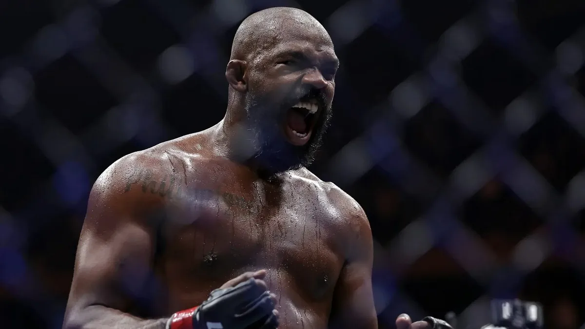 «‎Чувак, немає безпечнішого місця»: легенда UFC злякався бою з Усиком і зганьбився заявою про Росію