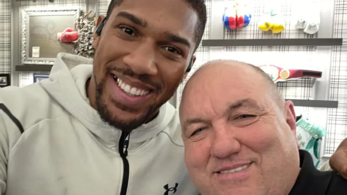 Поворознюк зіграв у шахи з Джошуа: президент Інгульця поділився вогняними фото в Інстаграмі