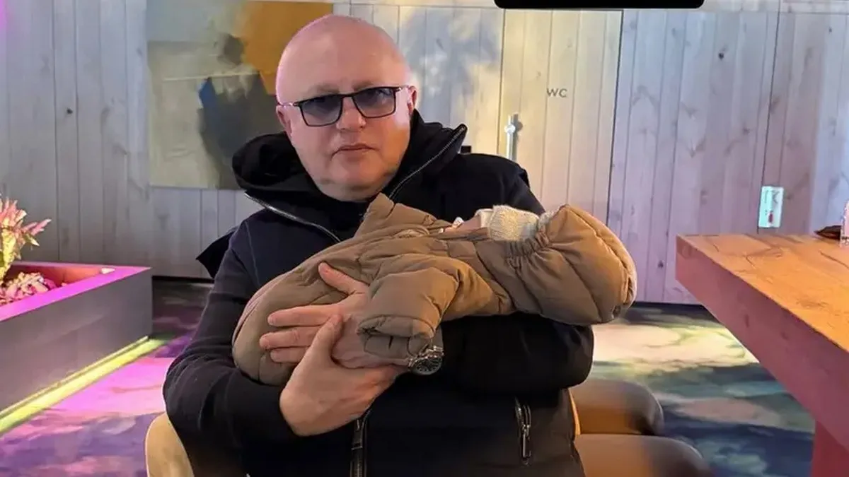 Онук Суркіса святкував чемпіонство киян в УПЛ на руках Біловара: реакція президента Динамо – відео