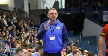 Збірна України з гандболу провела перший матч під орудою нового тренера: наша команда програла чемпіону Європи