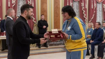 «Народ, який уміє перемагати і який перемагає»: Зеленський зустрівся з дефлімпійцями з особливого приводу