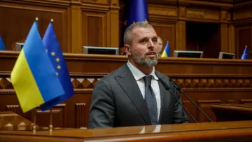 Мінмолодьспорту побудує нову льодову арену в Києві: ковзанку облаштують технікою, яку евакуювали з Херсона