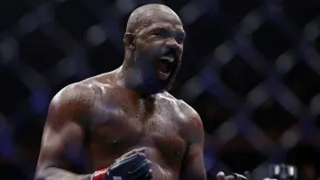 «‎Чувак, немає безпечнішого місця»: легенда UFC злякався бою з Усиком і зганьбився заявою про Росію