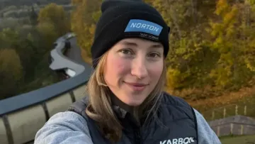 Сходила в СПА і на вечерю з незнайомцем, який прилетів у Мілан: зірка Олімпіади-2026 знайшла пару