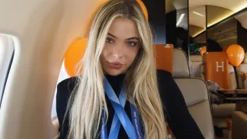 Ютта Лердам розчулила вчинком після перемоги на Олімпіаді-2026: хто приміряв медалі зіркової ковзанярки