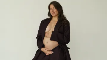 «Гаряча матуся»: дискваліфікована Бех-Романчук вразила відвертою фотосесією під час вагітності