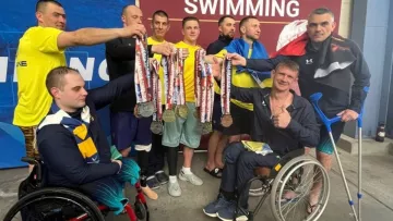 27 медалей для України: наші ветерани успішно виступили на змаганнях у плаванні Повітряних сил США