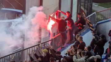 Фанати показали, що роблять з прапорами РФ і «ДНР‎»: промовисті фото з фіналу Кубка України Шахтар – Динамо