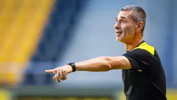 «Це ганьба»: головний тренер Аріса накинувся зі звинуваченнями на гравців Динамо – що трапилось