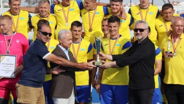 Збірні України стали чемпіонами Європи у дивізіоні III: синьо-жовті розгромно перемогли у фіналах