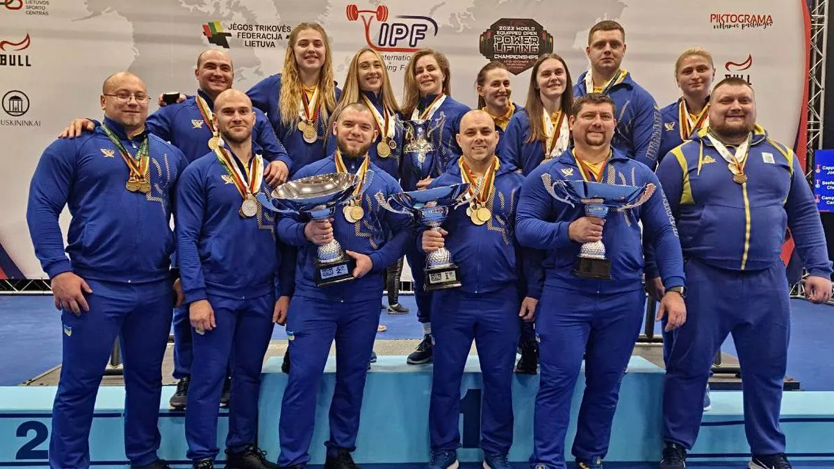 Збірна України виграла чемпіонат світу: синьо-жовті забрали 11 медалей і зайняли весь пʼєдестал