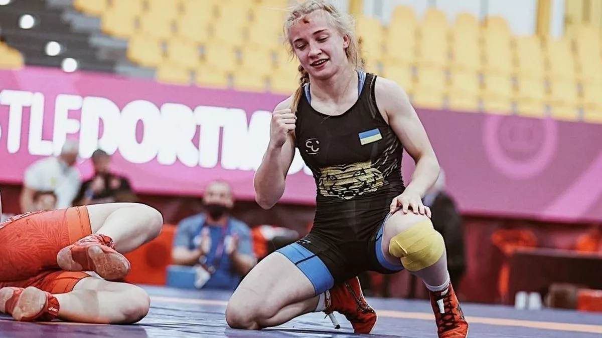 Україна виграла три медалі на молодіжному ЧС з боротьби: плідний перший день змагань для наших дівчат