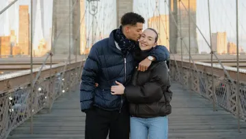 Хавбек Динамо вирішив одружитися і зробив пропозицію: відомо відповідь його коханої