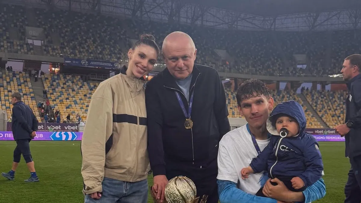 Донька Суркіса показала їхню родину: фото власника Динамо з донькою, її мамою і чоловіком Біловаром