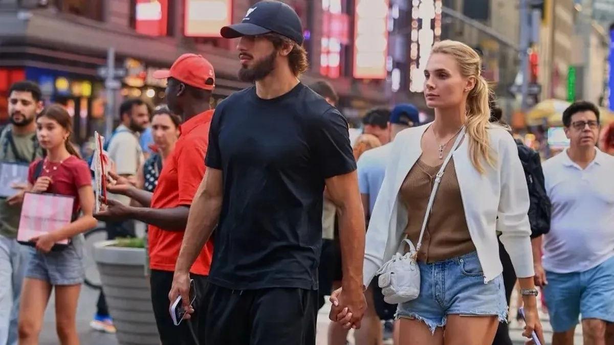 Зіркова українська тенісистка відпочиває з коханим бійцем ММА: де побувала наша спортсменка