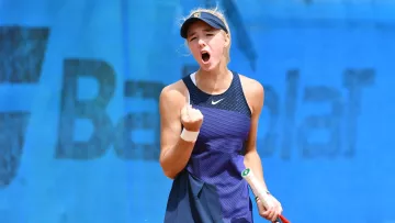 Важка перемога і розгром: українські тенісистки по різному зіграли на турнірі в Барі