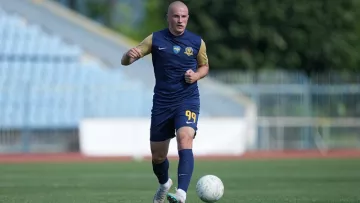 Зацікавлений особисто Маркевич: Карпати планують трансфер захисника Дніпра-1 з досвідом гри за кордоном