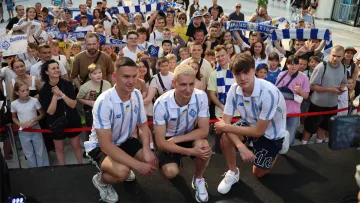Кабаєв з'явився у новому образі: вінгер Динамо вразив уболівальників зміною іміджу на презентації форми