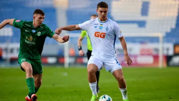 Карпати шокували Динамо: суддя скасував гол Пономаренка та вилучив форварда Костюка з поля