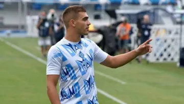 Захисник Динамо потрапив в одну компанію з зіркою Барселони: українець – у топ-10 цікавого рейтингу