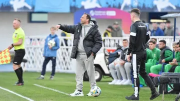 «Валіза вже стояла в тамбурі»: інсайдер сказав, завдяки кому Фернандеса не звільнили з Карпат