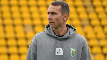 Головний тренер Карпат закрив питання його «бійки» з гравцем Олександрії: Лупашко сказав, що сталося насправді