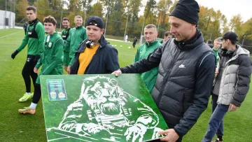 «Відставка тренерського штабу»: фанати Карпат вимагають негайно звільнити Лупашка після гучного провалу