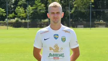 Маркевич отримав бажаного гравця: Карпати підписали захисника, що вже грав в ідентичному клубі і був у збірній