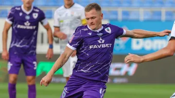 Універсал ЛНЗ Пасіч став рекордсменом: скільки провів на полі в УПЛ невтомний боєць Пономарьова