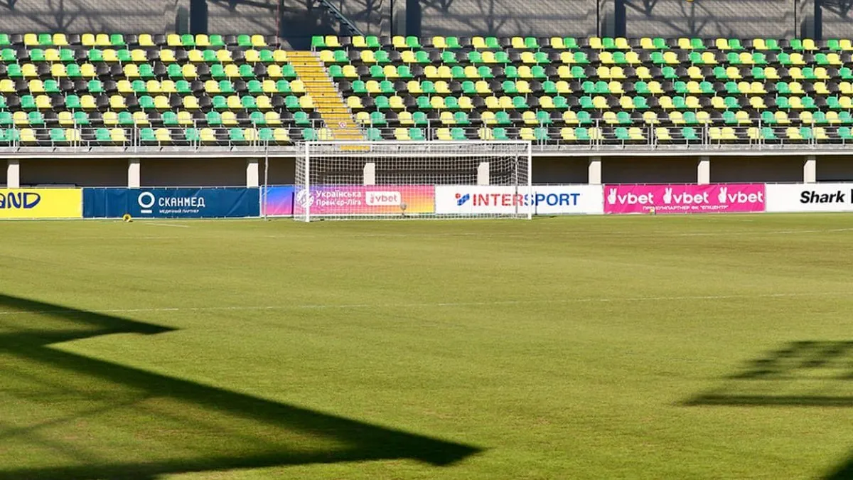 «Комбінувати там неможливо»: Костенко пояснив блідий виступ у матчі з Епіцентром