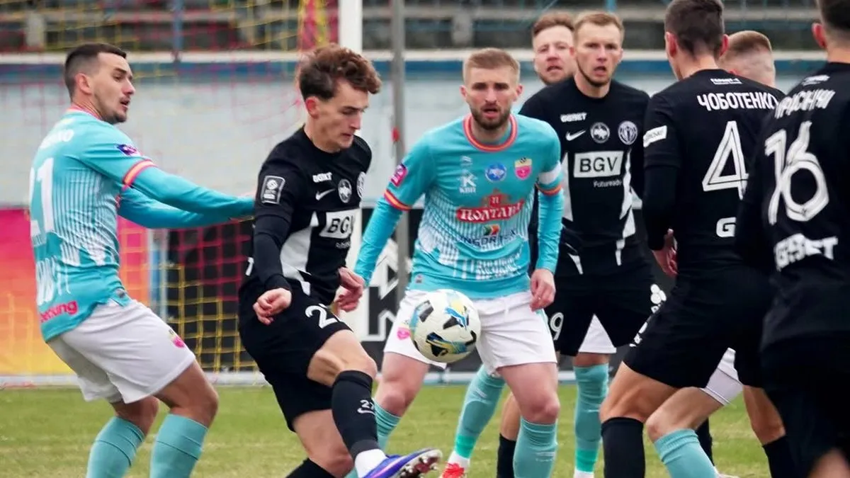 Три голи та вилучення лише у першому таймі: Полісся та СК Полтава видали яскравий матч у 23-му турі УПЛ