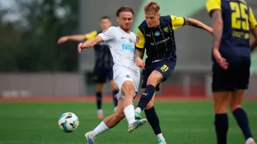 На очах Світоліної та Стаховського: Металіст 1925 і Колос зіграли матч, який ледь не завершився бійкою