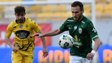 Львівське дербі завершилося розгромом: Карпати обіграли Рух і скоротили відставання від Кривбаса