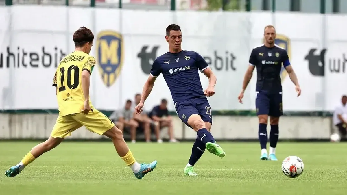 Перелом ребра після зіткнення з Траоре: півзахисник Металіста 1925 вибув на місяць через ушкодження