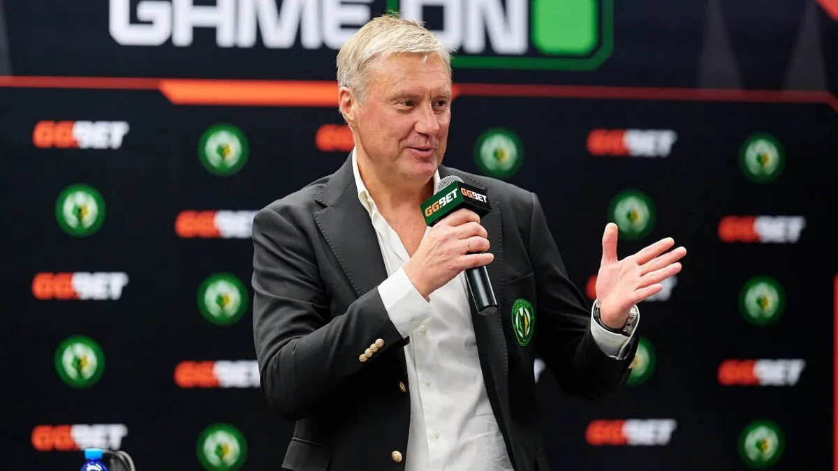 Хацкевич поїхав у Брюссель: що легенда Динамо і віцепрезидент Полісся «забув» у столиці Бельгії