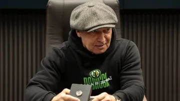 Буткевич роздав нагороди гравцям Полісся, які зіграли більше 50 матчів: як виглядає подарунок від президента