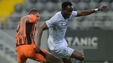 Гравці Шахтаря та ЛНЗ влаштували масову сутичку під час спарингу: на поле вибіг розлючений Туран