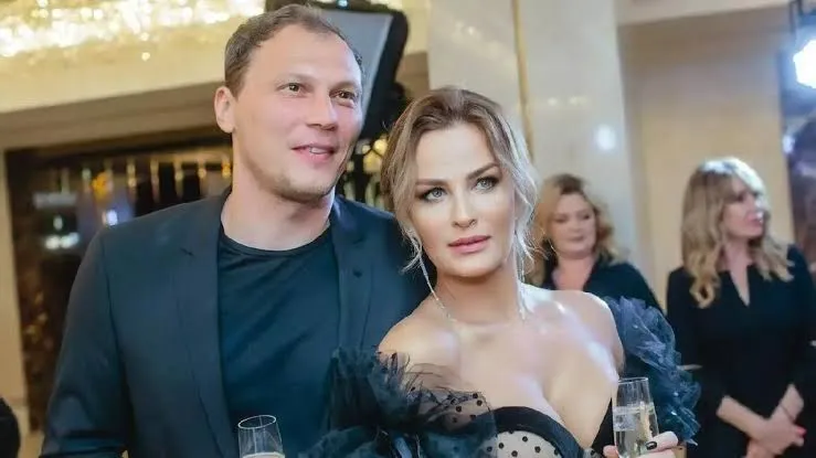 Спорт після 44 років і чотирьох дітей: колишня дружина легенди Шахтаря показала, як підтримує себе у формі