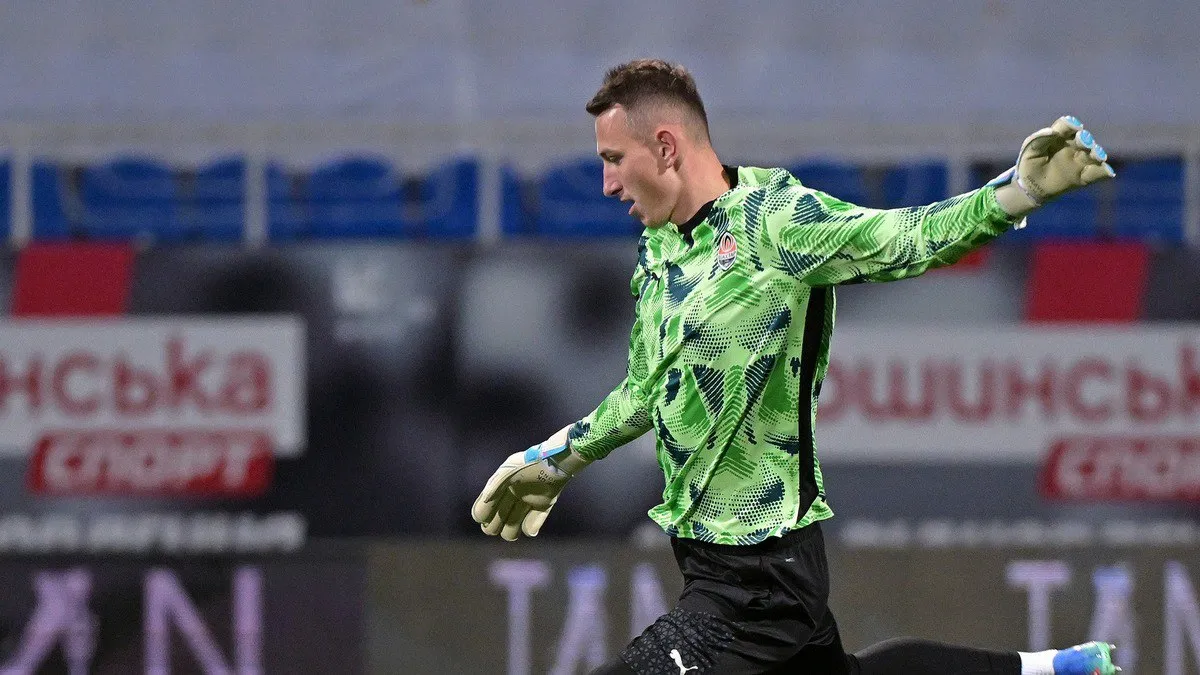 «Суперсейв та ще одна «суха» гра в скарбничку»: Шахтар показав воротарську майстерність Різника проти Оболоні