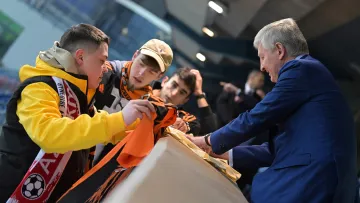 Шахтар на очах у Ахметова переміг АЗ Алкмар: відео голів першого чвертьфінального матчу Ліги конференцій